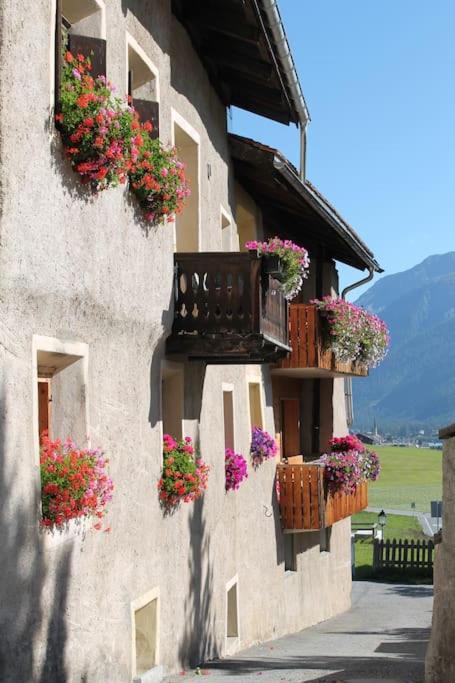 Apartamento Chesa Margadant Zuoz Exterior foto